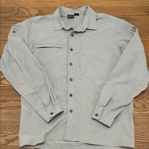 Mountain Hardwear Shirt Men’s M Gray Vented Lightweight Button-Down Outdoors